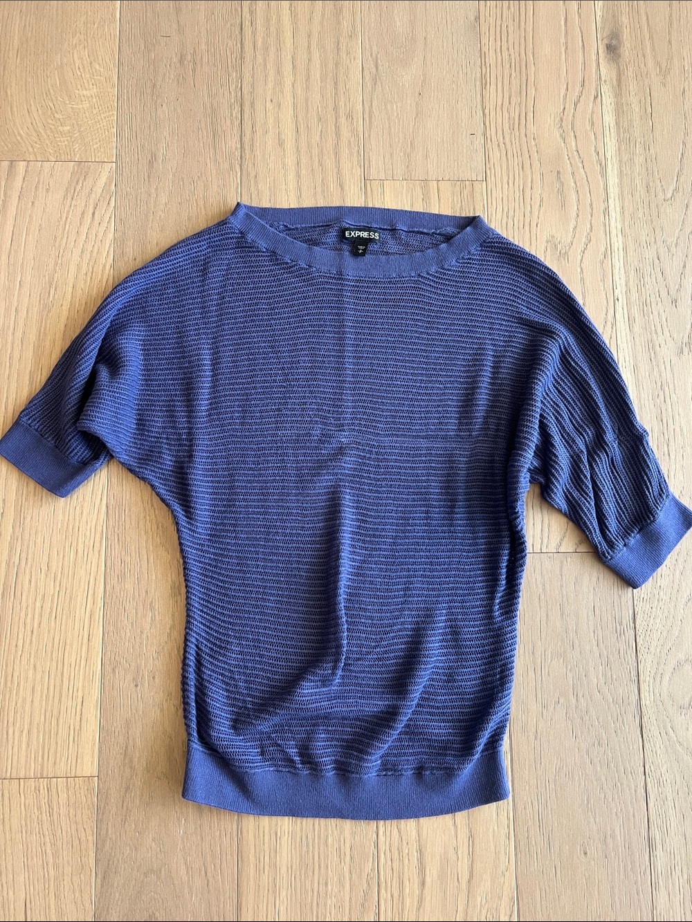 Express size women’s small top